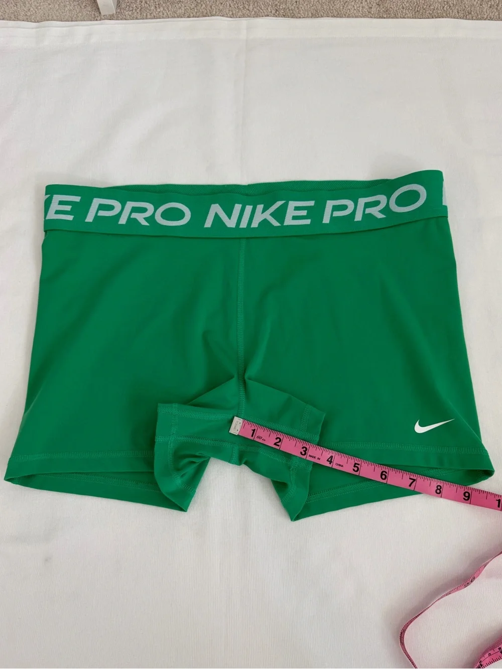 Nike Women’s Nike Pro Dri-Fit Green XL 3” Shorts